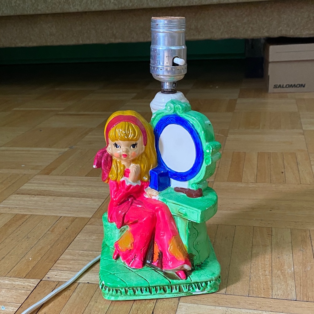 1960s Kitsch Girls Lamp